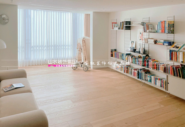 放(fàng)棄電視(shì)吧(ba)，客廳還能(néng)這(zhè)樣設計，别具一(yī)格更實用