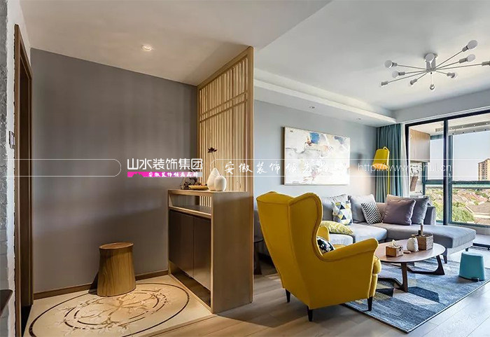 讓人(rén)崩潰的無玄關(guān)戶型，用這(zhè)幾種方法還能(néng)救回來(lái)!