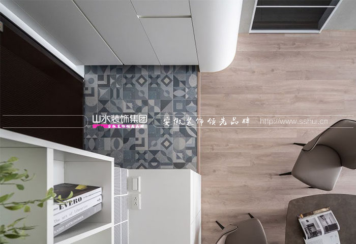 玄關(guān)地面選什(shén)麼地磚更适合?這(zhè)幾種地磚可以放(fàng)心選