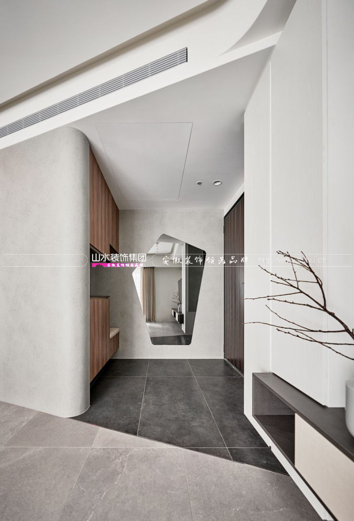 玄關(guān)地面選什(shén)麼地磚更适合?這(zhè)幾種地磚可以放(fàng)心選